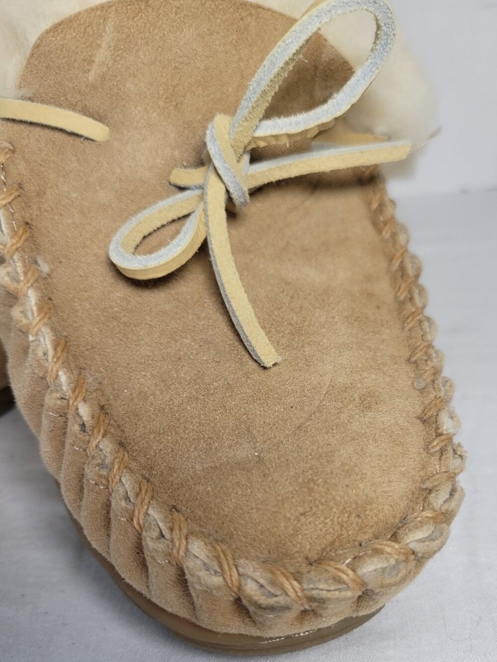 L.L.Bean Wicked Good Shearling Moccasin Slippers Natural Women's 11 - Picture 3 of 13